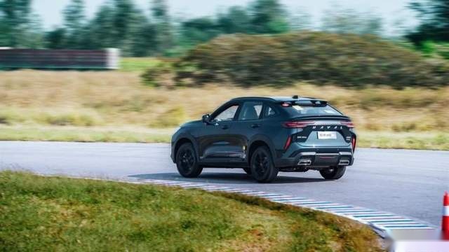 人类高质量运动SUV 深度试驾哈弗H6S