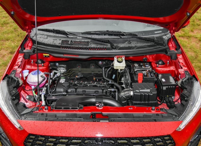 三只松鼠也联名造车?首款SUV仅4.99万开卖,主打年轻市场