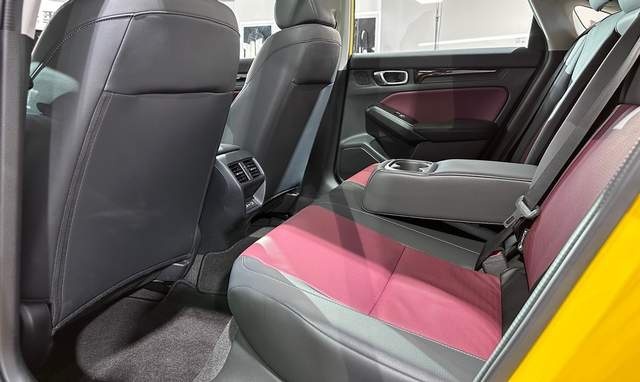 试驾型格HATCHBACK，彰显年轻人个性的潮玩新宠