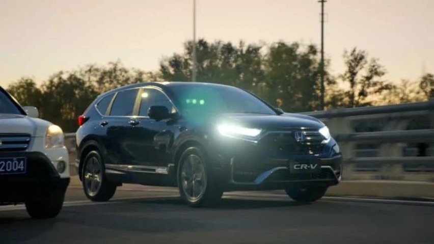 城市SUV标杆再进化，新CR-V开售第一天就排队看车