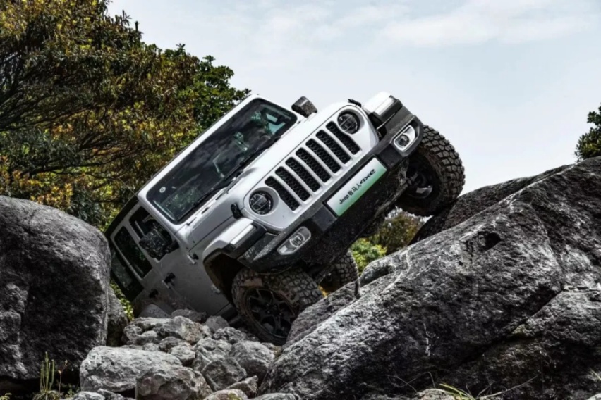 重庆车展前瞻——Jeep牧马人4xe，挂绿牌的硬派越野！