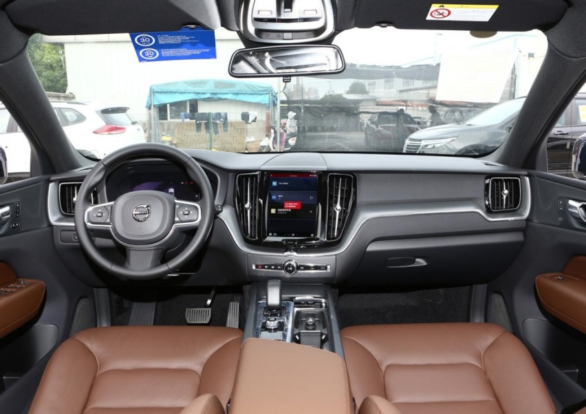 沃尔沃新款XC60上市，起售价37.79万元，配置有所提升