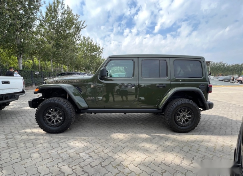 低调奢华上档次，Jeep牧马人392国内实拍，搭载6.4L V8动力系