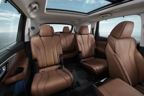 这台最新的豪华旗舰SUV，能叫板BBA吗？