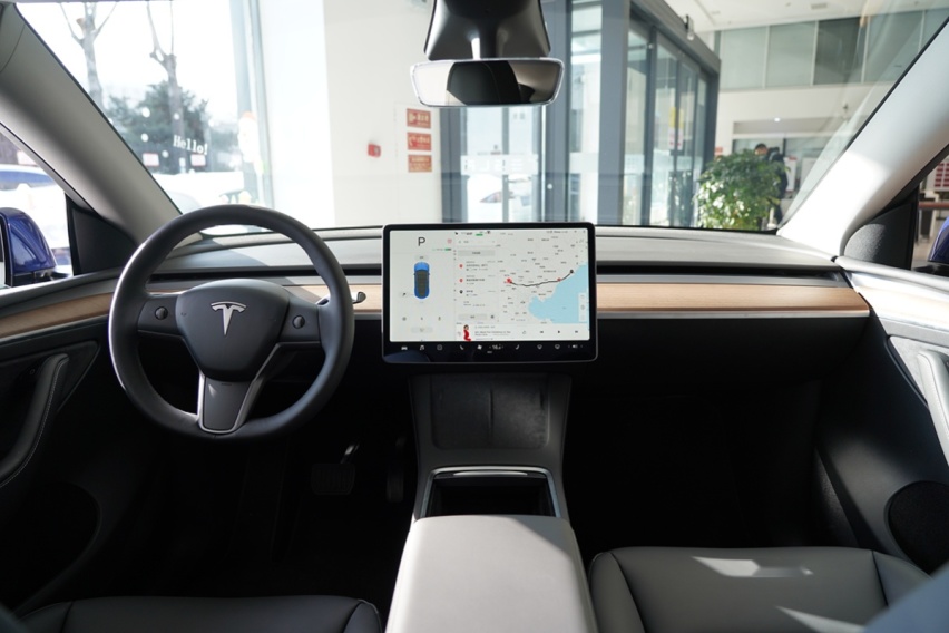 价格之外仍有亮点可说 到店体验国产特斯拉Model Y