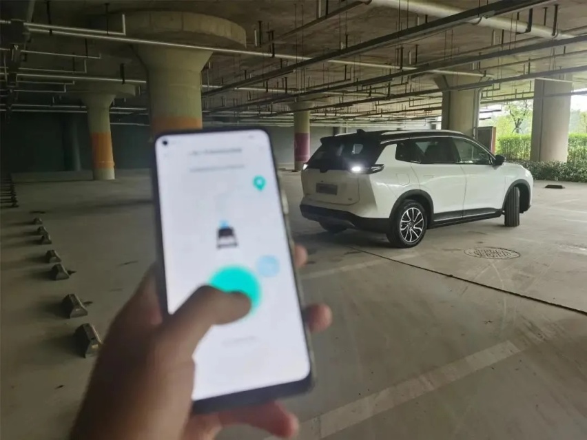 电车油车同级较量，威马W6和RAV4，谁更强？