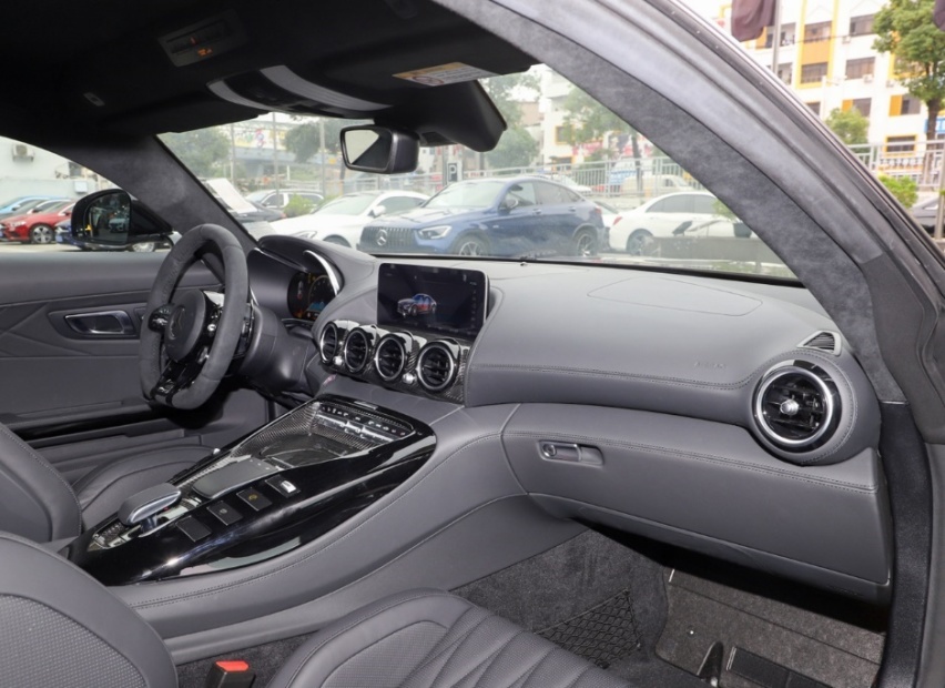 接近400万的奔驰AMG GT，4.0 V8双涡增，纽北最快量产车