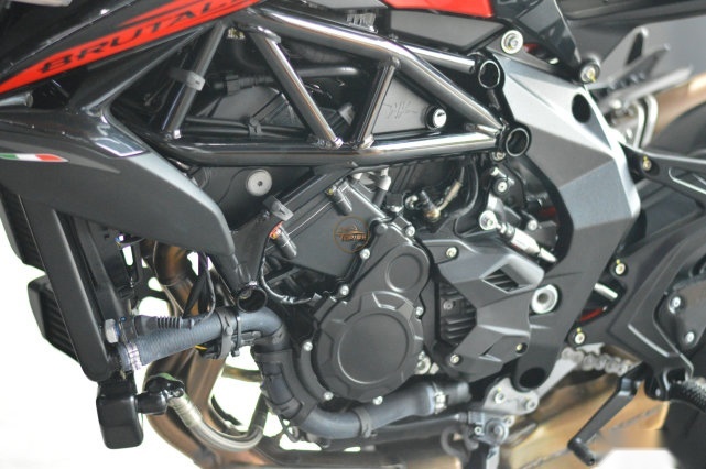 最便宜的MV奥古斯塔 Brutale 800 Rosso到店实拍