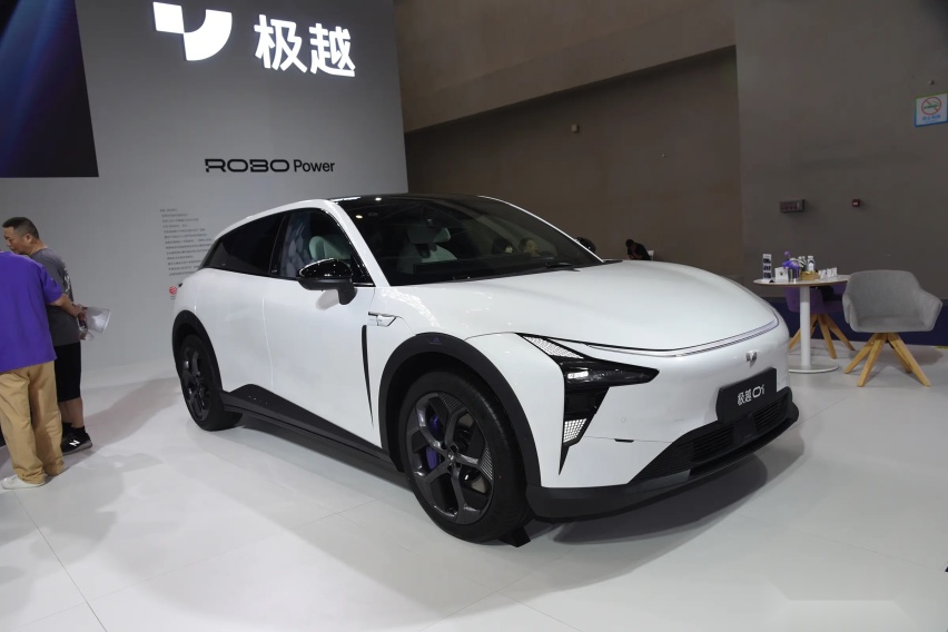 极越01 VS 特斯拉ModelY，中外纯视觉智驾方案车型大比拼！