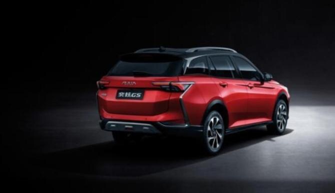 新知达人, 汽车奥斯卡评车台|风神奕炫GS 7.49万起 性价比高不高？