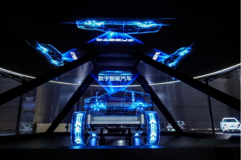 “盲猜”海报玩悬念，长安汽车要搞什么大事？