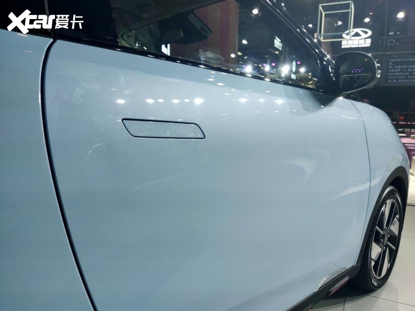 成都车展｜续航408km带快充，顶配卖到10万元，实拍奇瑞QQ无界Pr