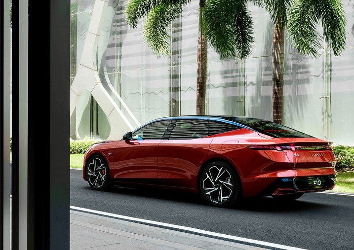 领克Z10对决比亚迪汉EV：谁是二十万级新能源车的最佳选择？