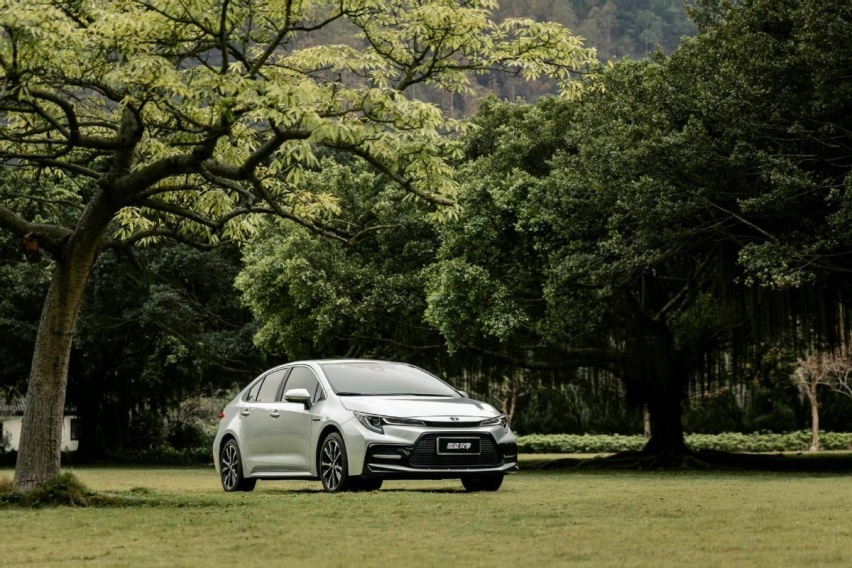 2021年卖得最好的15款车，5款车破30万辆，轩逸销量破50万辆夺冠