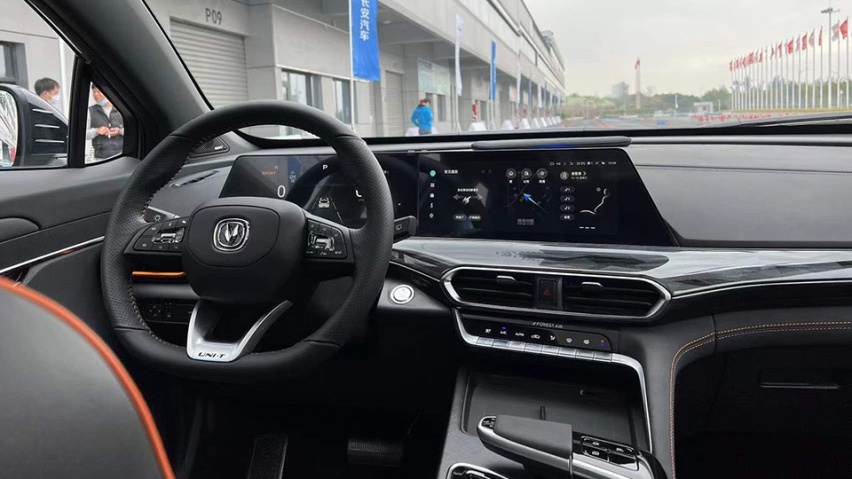 不到15万买2.0T+爱信8AT，长安UNI-T值吗？