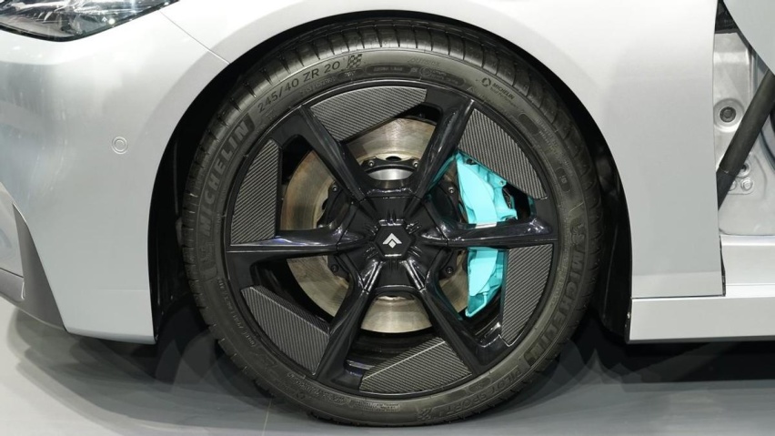 全面超越Model 3？埃安Hyper GT亮相！