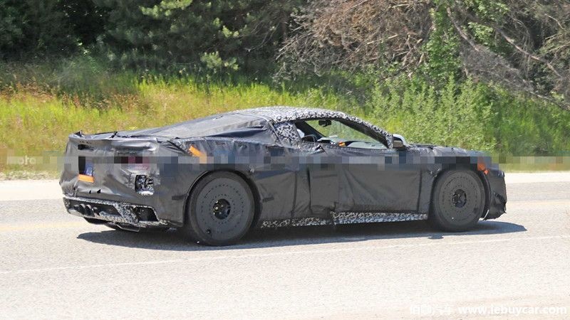 c8-chevrolet-corvette-z06-spy-photo (5).jpg