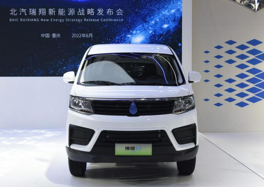 保守发展纯电动MPV，北汽瑞翔博腾V2 EV，14.48万起