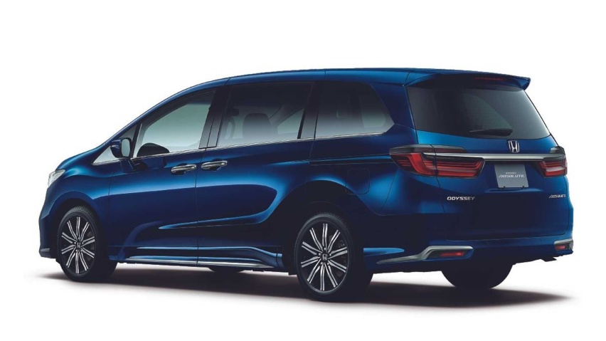 2021-honda-odyssey-japan-refresh-blue-rear.jpg