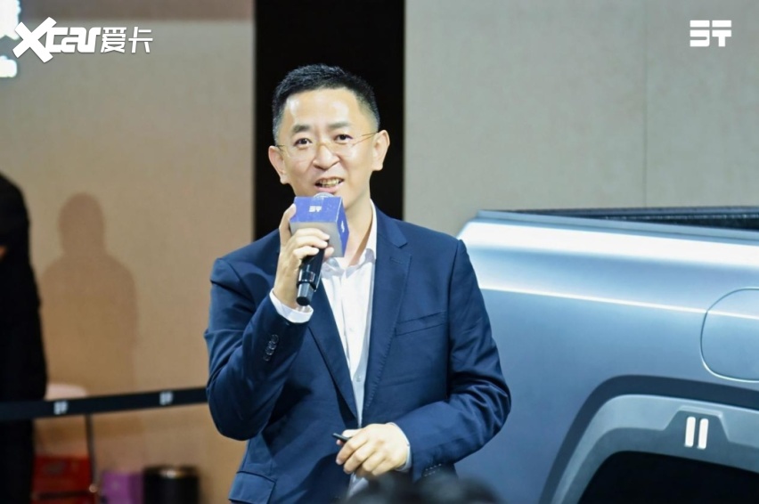 纵横F700重磅亮相昆明国际车展 “玩不封顶”燃动春城