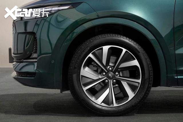 35万买大六座SUV,全新探险者对比理想ONE,选谁?
