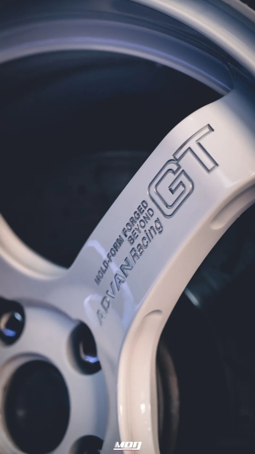 忽悠母亲买了辆奔驰GLA45 AMG，我将它改出了
