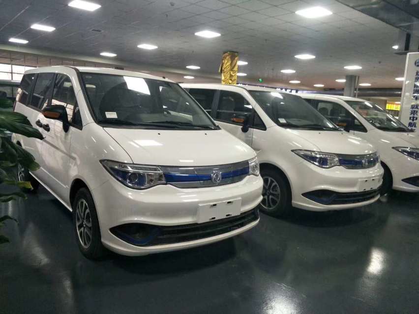 深圳电动商务车,帅客货运车,中型面包车,4.2米货车新能源
