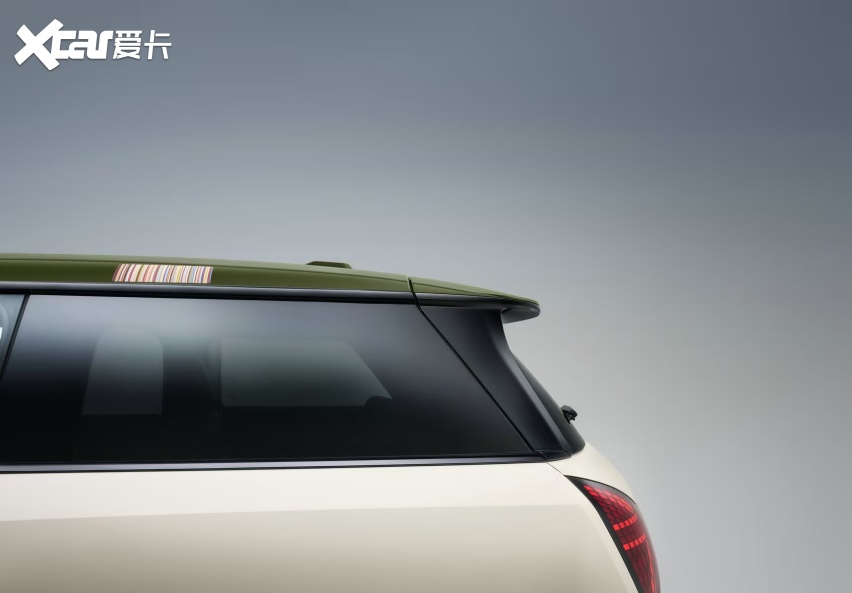 两大经典英伦符号再携手，MINI PAUL SMITH设计师款全球首秀