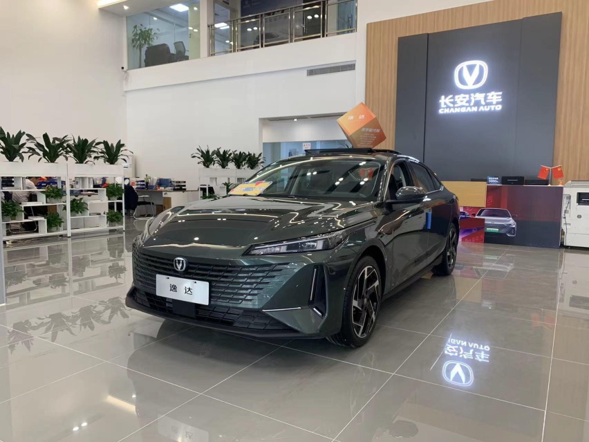 长安逸达到店实拍，10万级中难得的高品质全能家轿