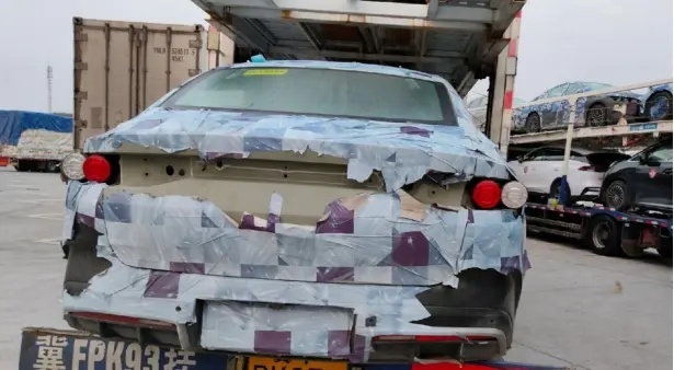 【E汽车】比亚迪秦L实车谍照曝光