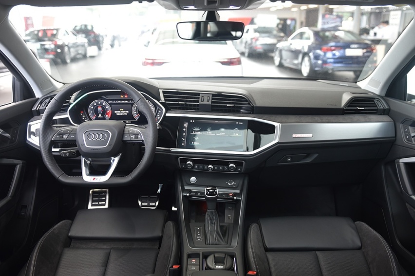 2.0T+7DSG，最便宜豪华轿跑SUV刚刚到店，速看