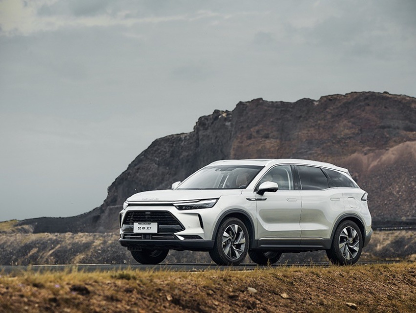 长安CS75 PLUS过时了？看完北京新X7你就明白了