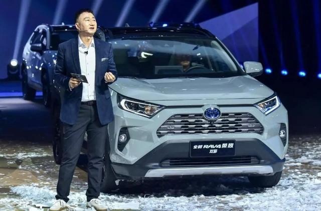 RAV4荣放：能超越自己的，大概就只有全新的RAV4荣放了