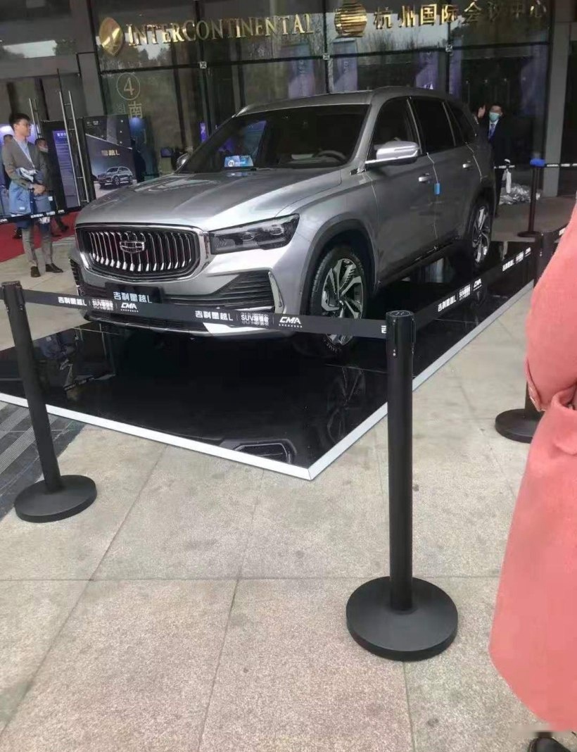 吉利又开始“买发动机送车”？全系沃尔沃2.0T，还有1米巨屏