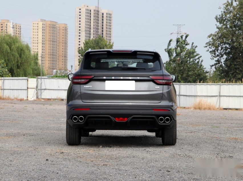 同样都是国产入门SUV，为啥五菱星驰比吉利缤越，还便宜近2万？