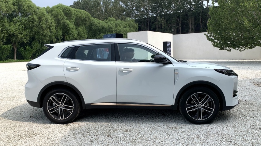 预售价只比现款贵1.4万，全新长安CS55PLUS更值得买了吗？