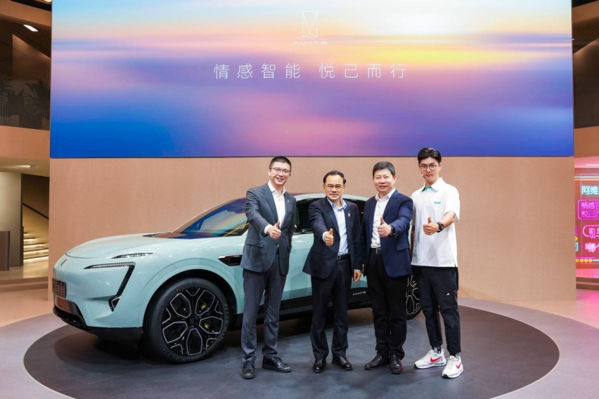 开启ADS高阶功能包订阅的阿维塔，将持续巩固智驾赛道领跑优势