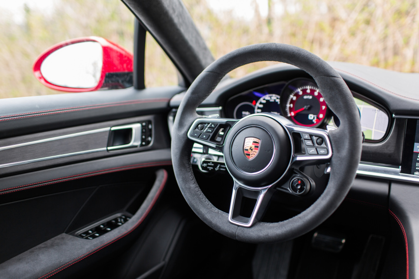 “瓦罐”迷的终极梦想 试驾保时捷Panamera GTS