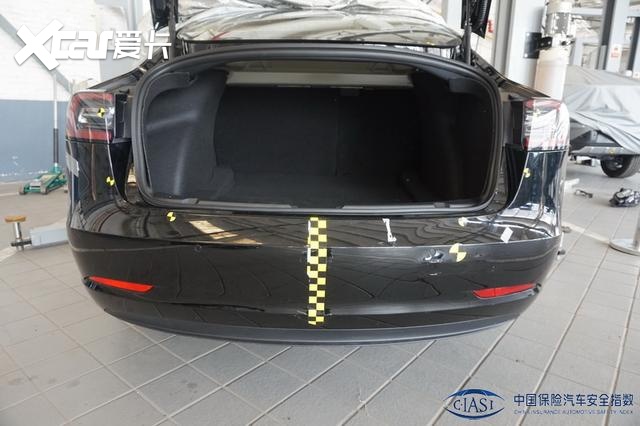 特斯拉Model3中保研碰撞成绩公布，国产之后到底有没有缩水？