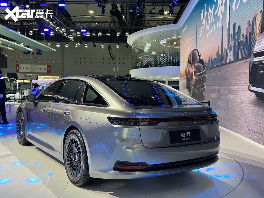 2022广州车展：皇冠SportCross开启预售，皇冠Sedan首发