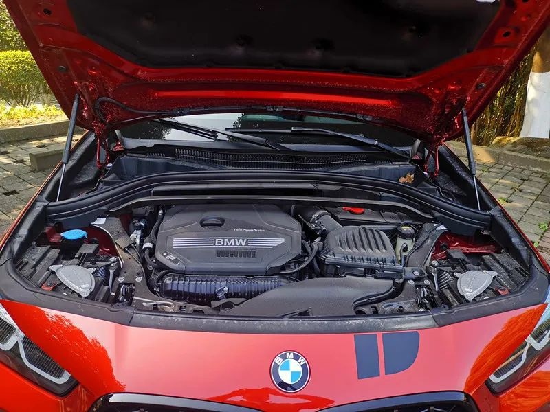 横置发动机的宝马是不是真宝马？BMW X2比你想象中纯粹