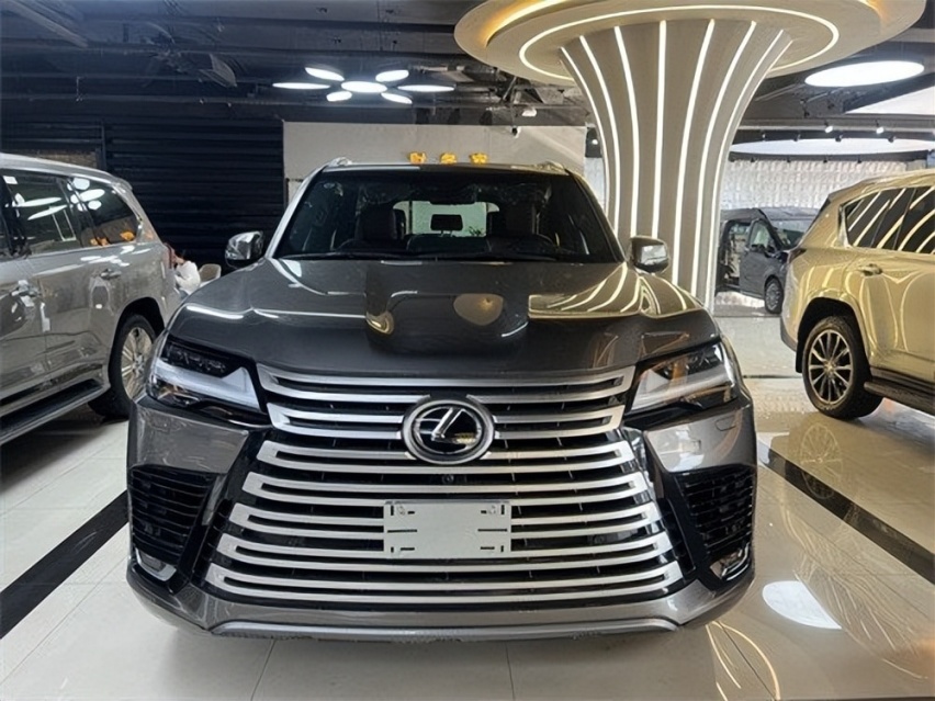 老百姓没钱豪车卖不动了？ 雷克萨斯LX600暴跌 埃尔法亏10万