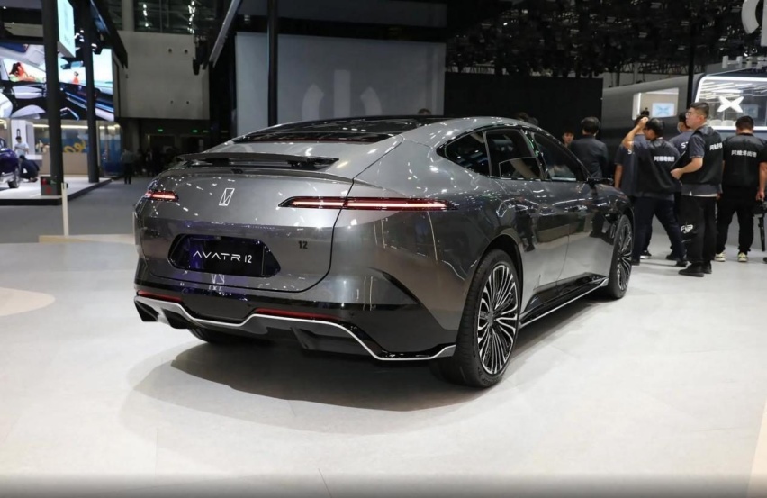 除了比亚迪和特斯拉，2024年买新能源车，值得看的还有它