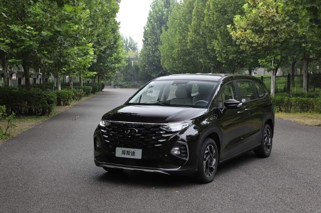 MPV“价格屠夫”，现代库斯途16.98万起售，值得入手吗？