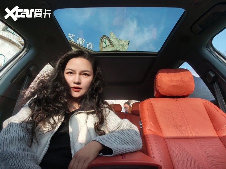 家庭SUV终极之选！红旗HS6 PHEV山东区域欢乐上市