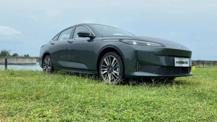 试驾长安启源A05：实测百公里能耗4L，秦PLUS都倍感压力