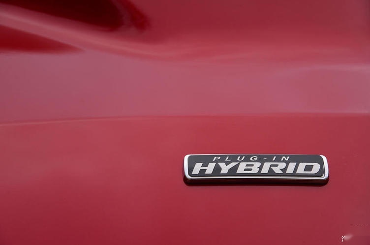 英媒试驾全新福特翼虎PHEV，动感、实用、精致完美
