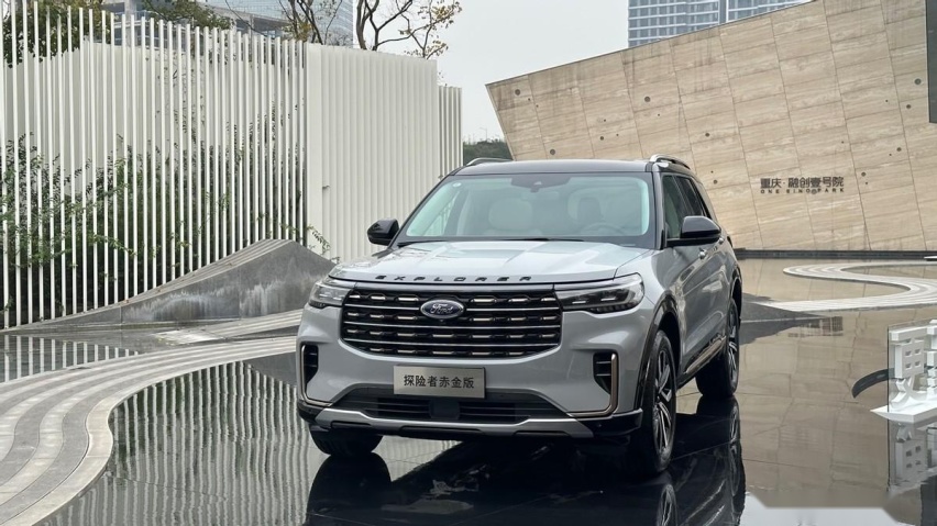 40万买家庭6座豪华SUV，福特探险者赤金版值得推荐吗？
