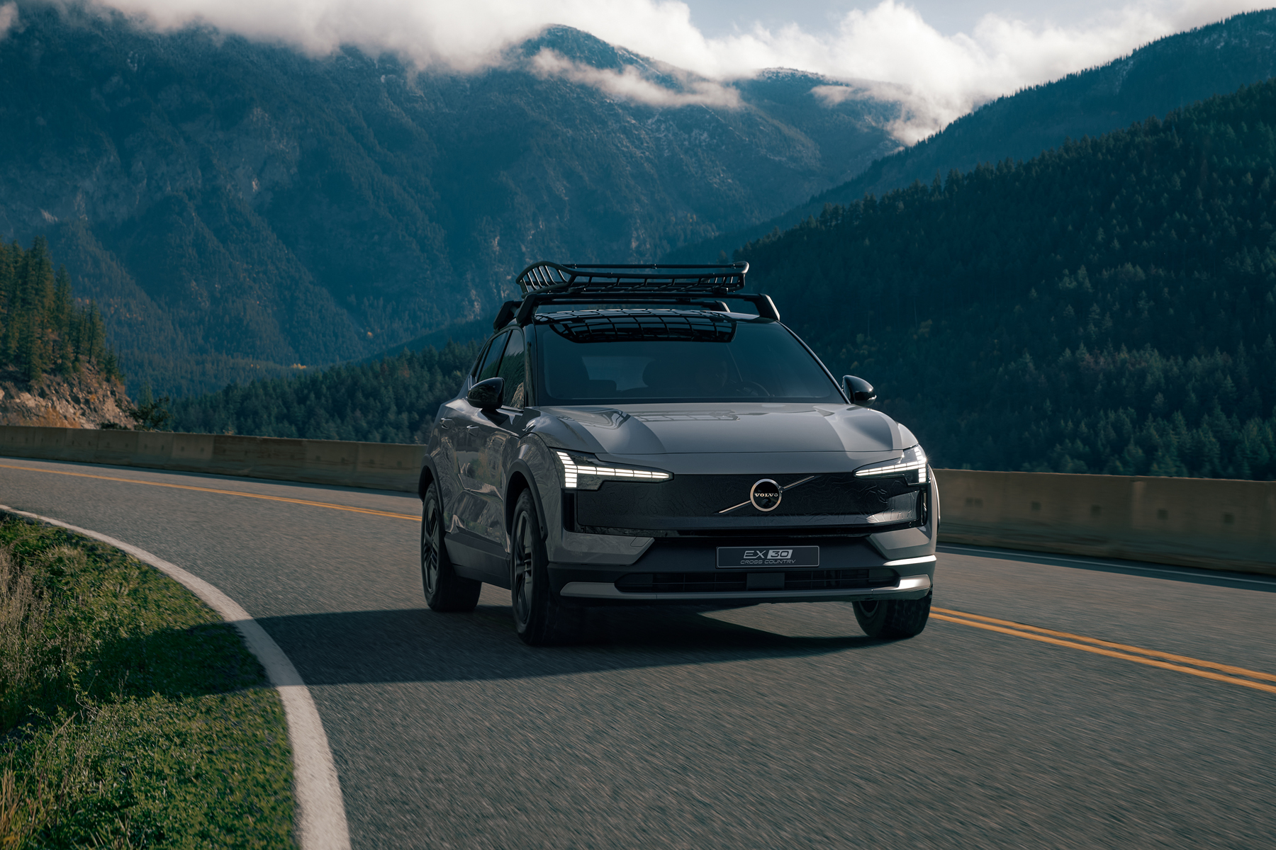 ���W���Ǹм��SUV�\�Ӱ棬�֠���EX30 Cross Country��ʽ����