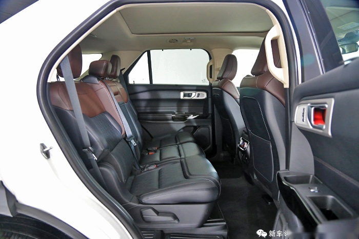 全新探险者实拍：30多万的纵置后驱中大型SUV，还有谁？